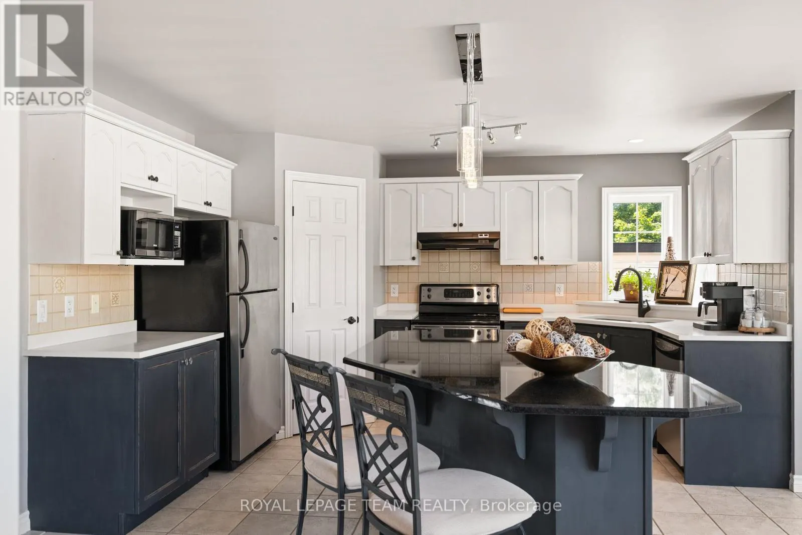 41 BLACKSHIRE CIRCLE
