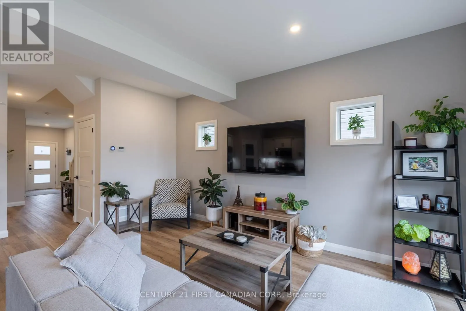 26 - 17 NICHOLSON STREET, #26