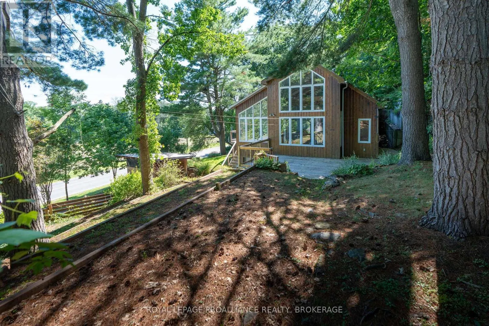 1512 CHAFFEY'S LOCK ROAD