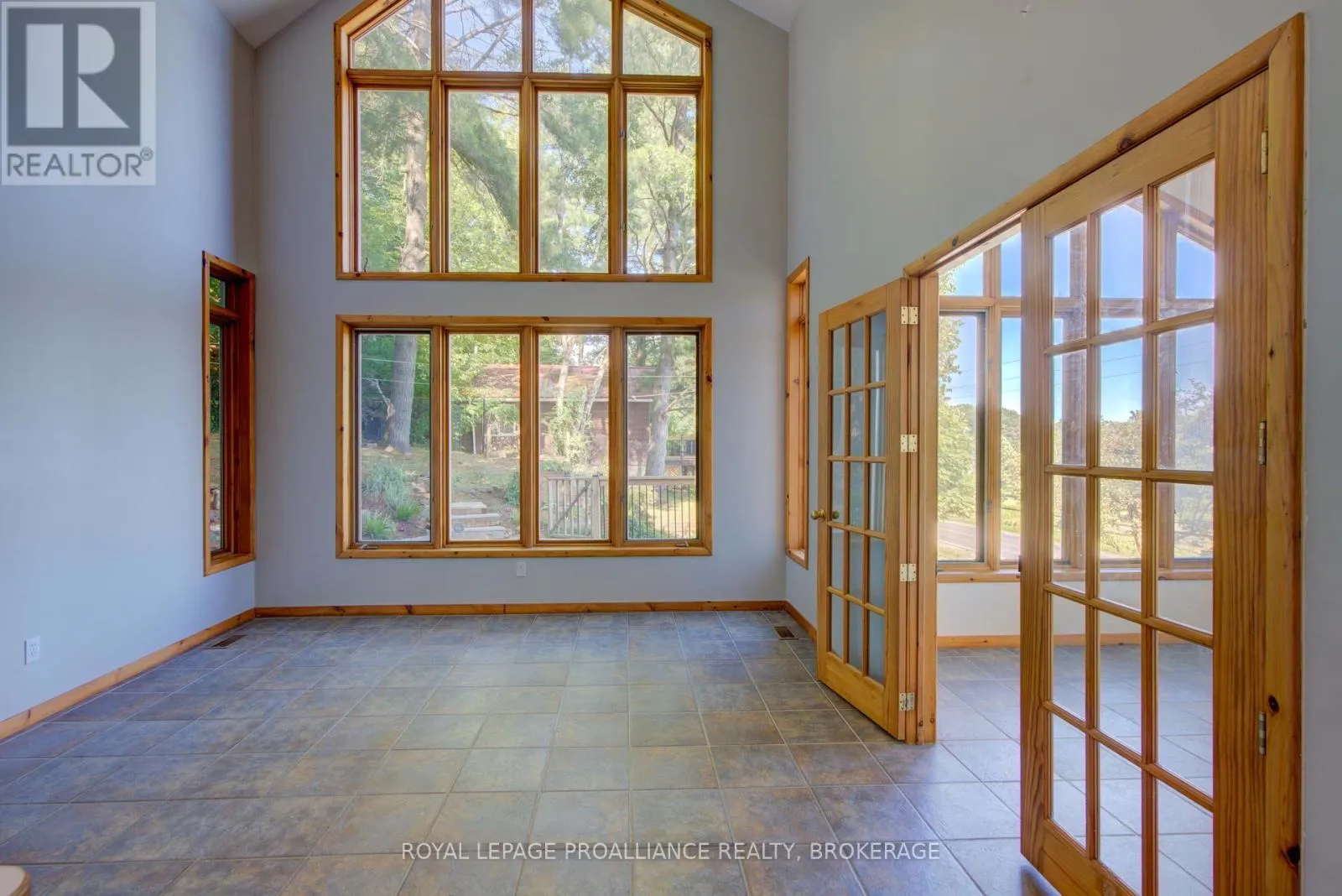 1512 CHAFFEY'S LOCK ROAD