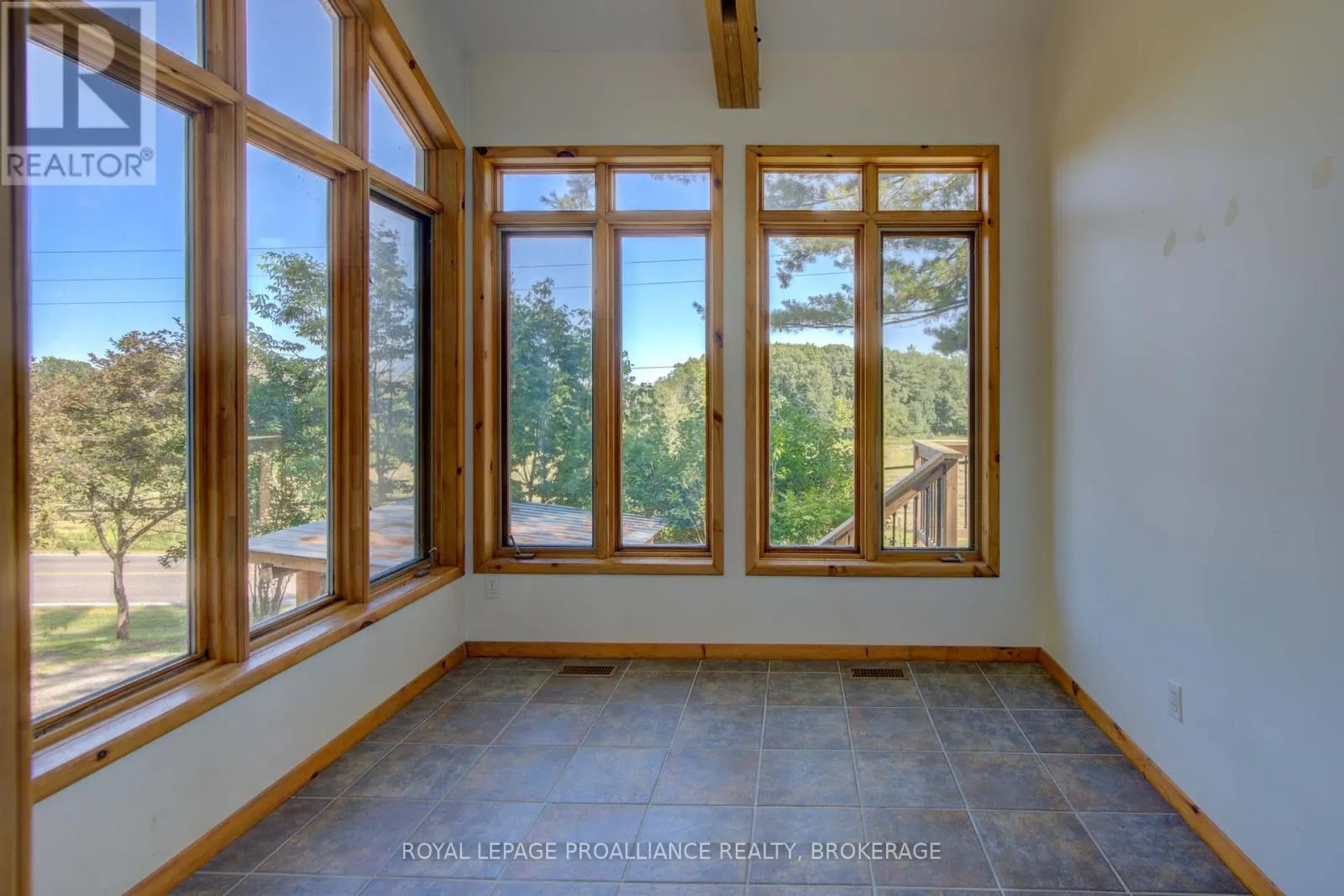 1512 CHAFFEY'S LOCK ROAD