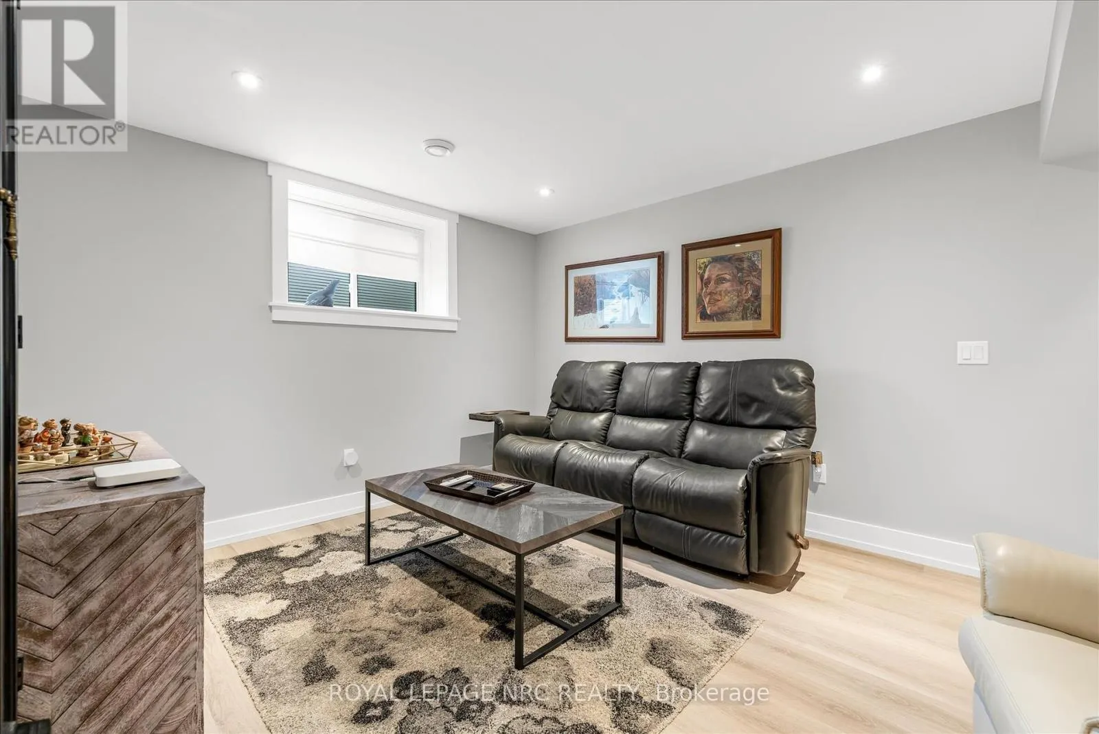 13 - 3573 DOMINION ROAD, #13