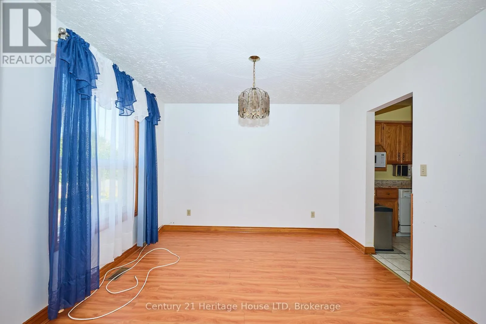 874 CRESCENT ROAD