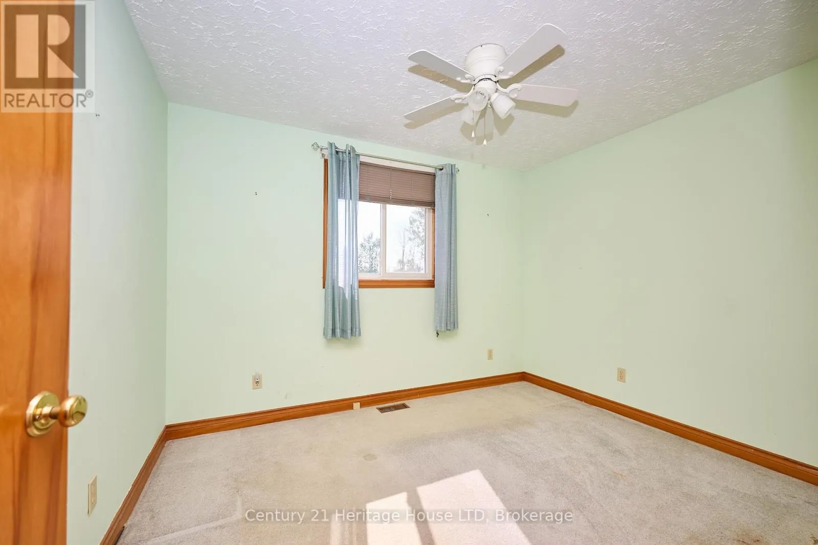 874 CRESCENT ROAD