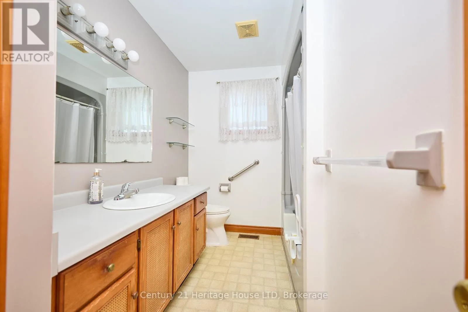 874 CRESCENT ROAD