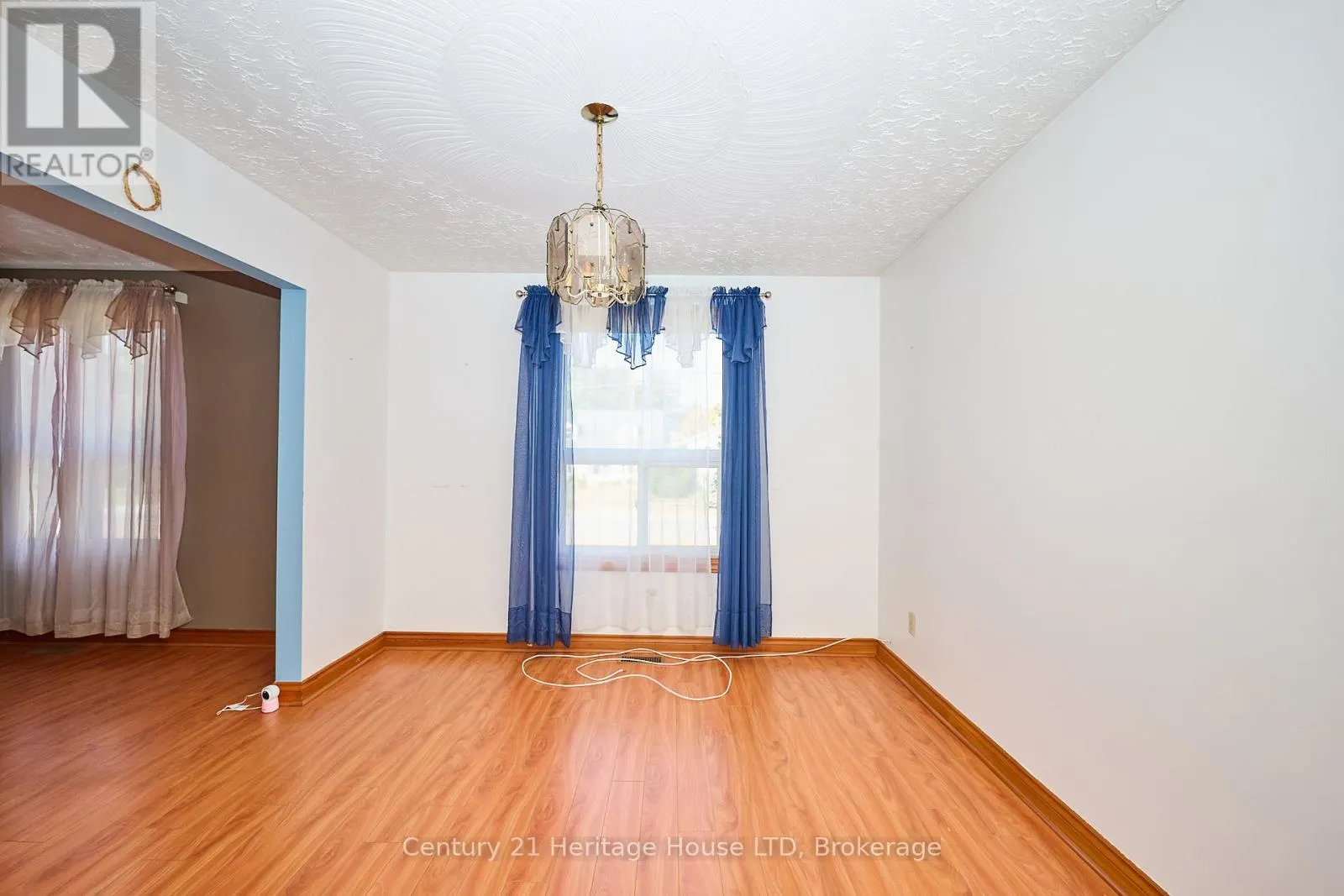 874 CRESCENT ROAD