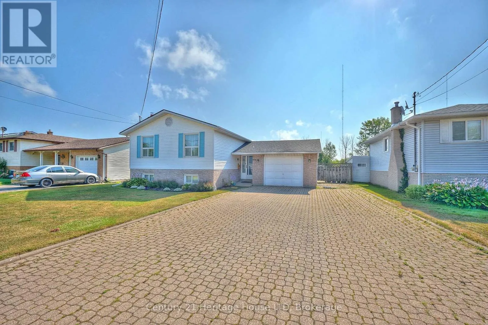 874 CRESCENT ROAD