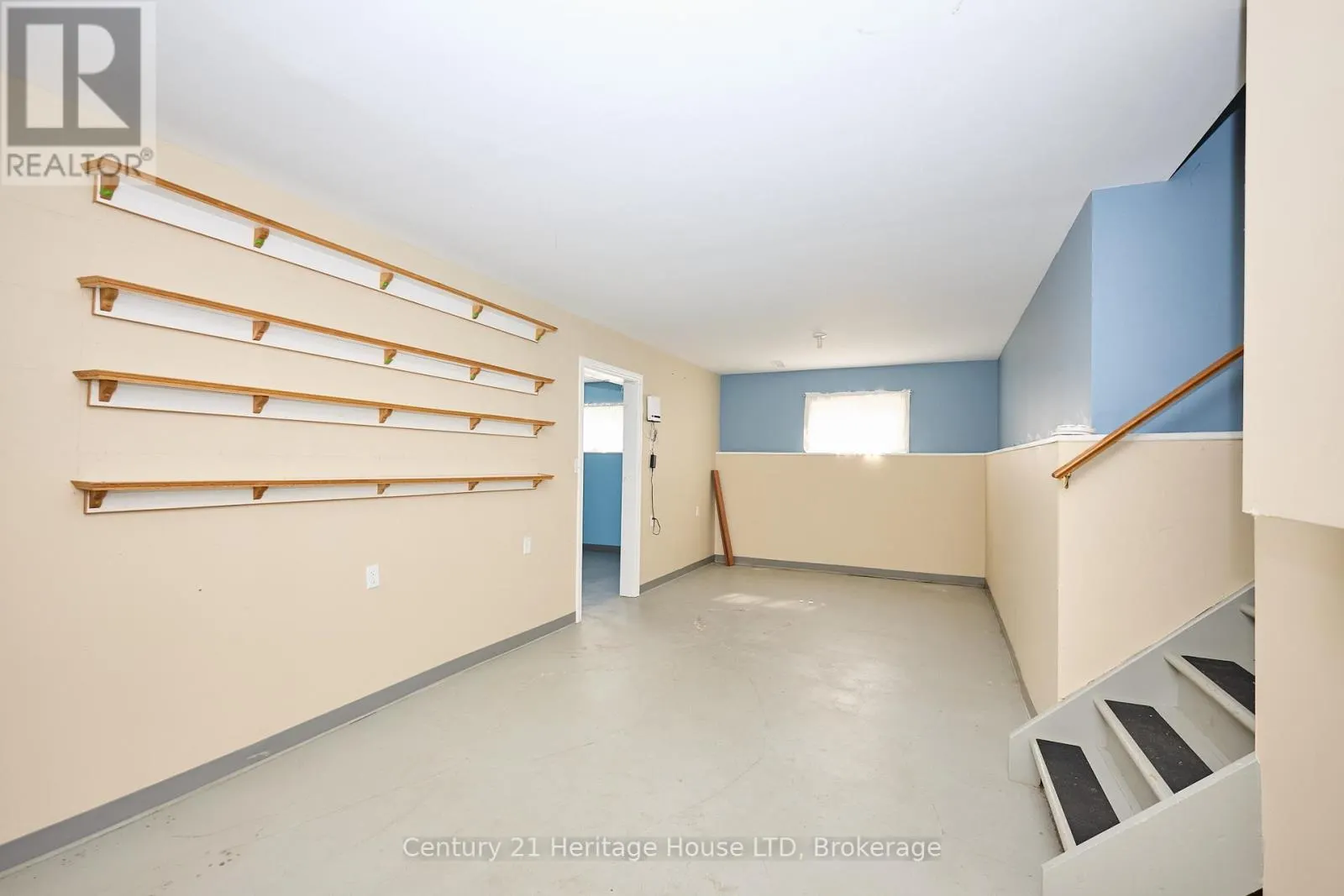 874 CRESCENT ROAD