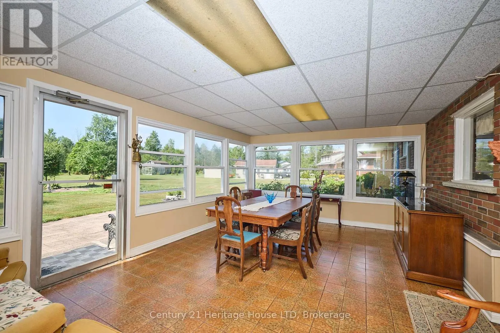 2229 HOUCK CRESCENT