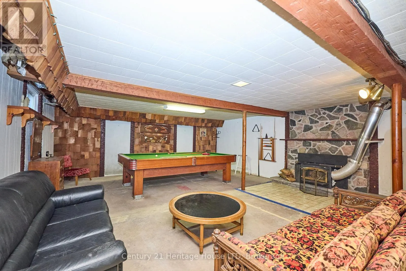 2229 HOUCK CRESCENT