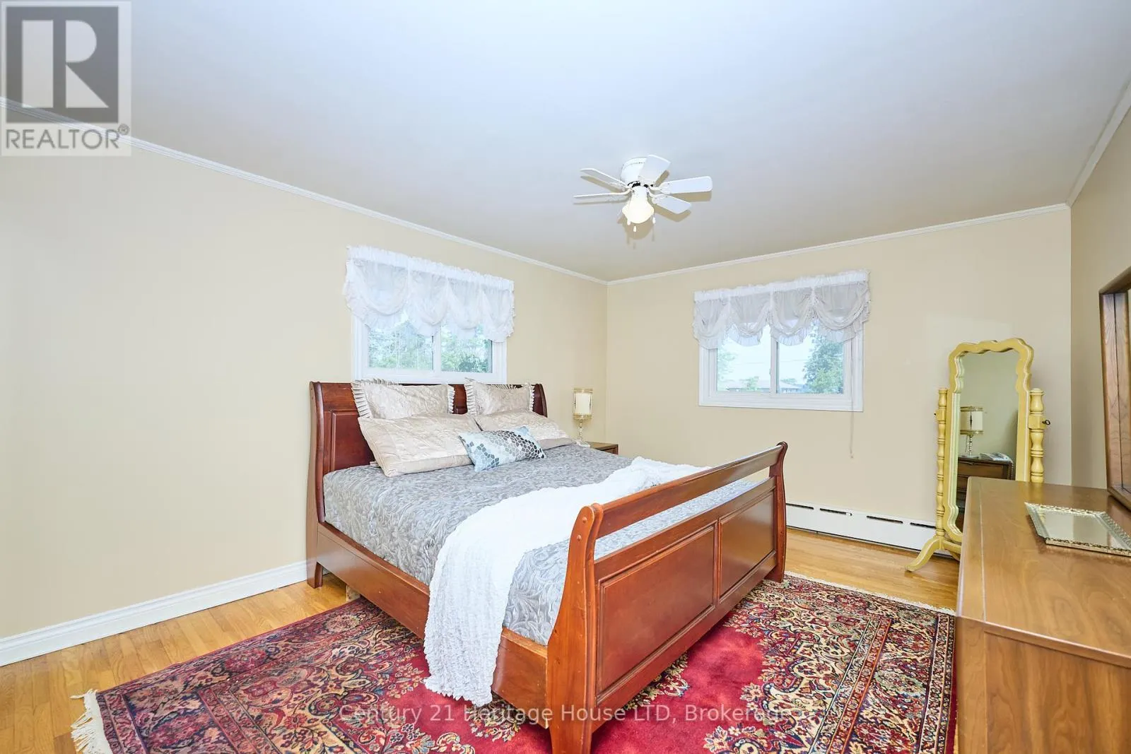 2229 HOUCK CRESCENT