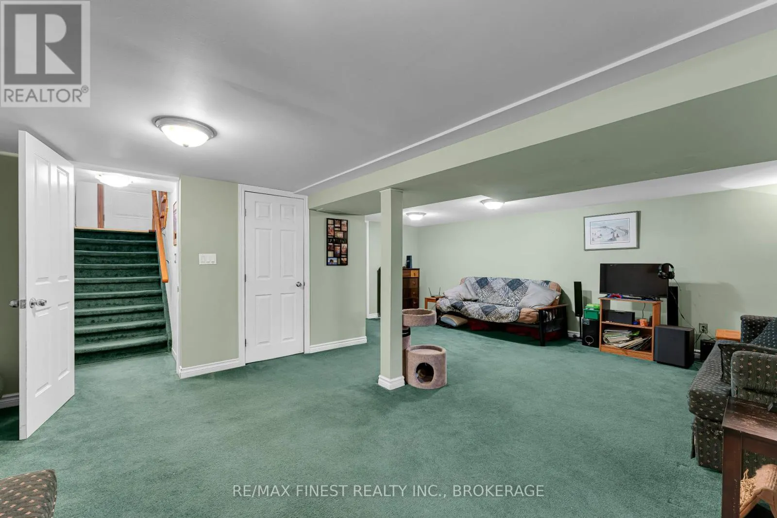 42 BARKER DRIVE