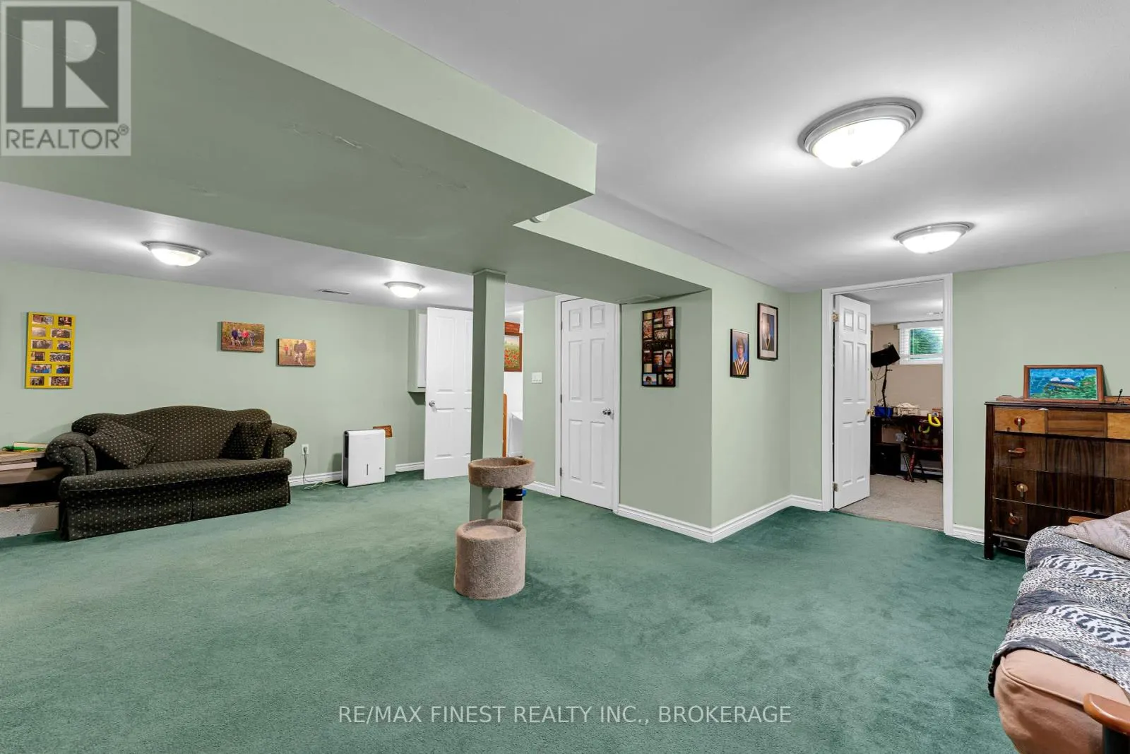 42 BARKER DRIVE