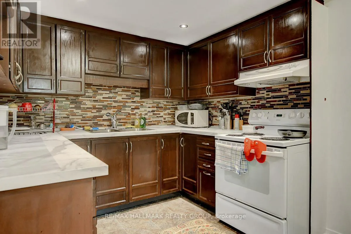 43 HAXBY PRIVATE