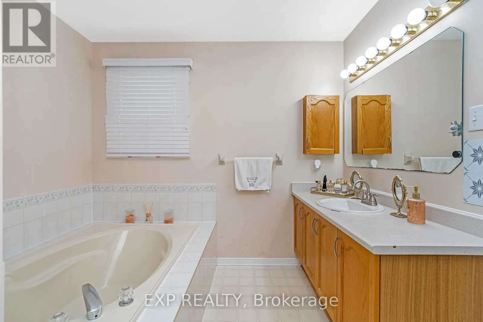 2103 GARDENWAY DRIVE