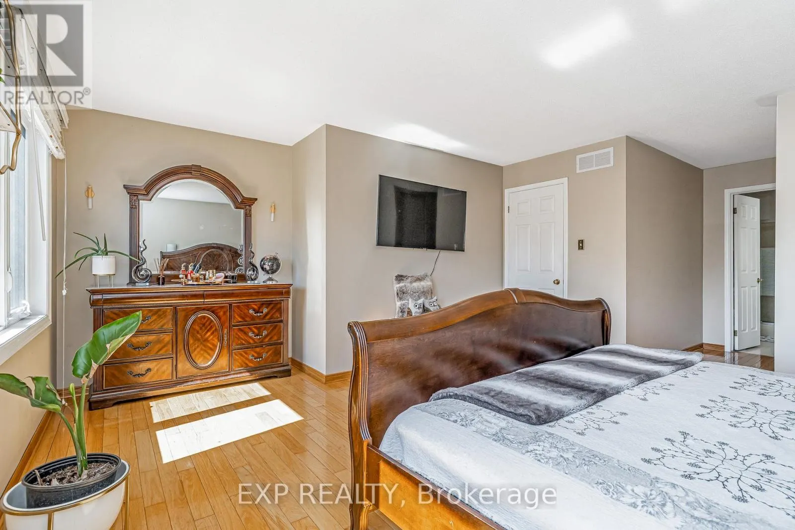 2103 GARDENWAY DRIVE