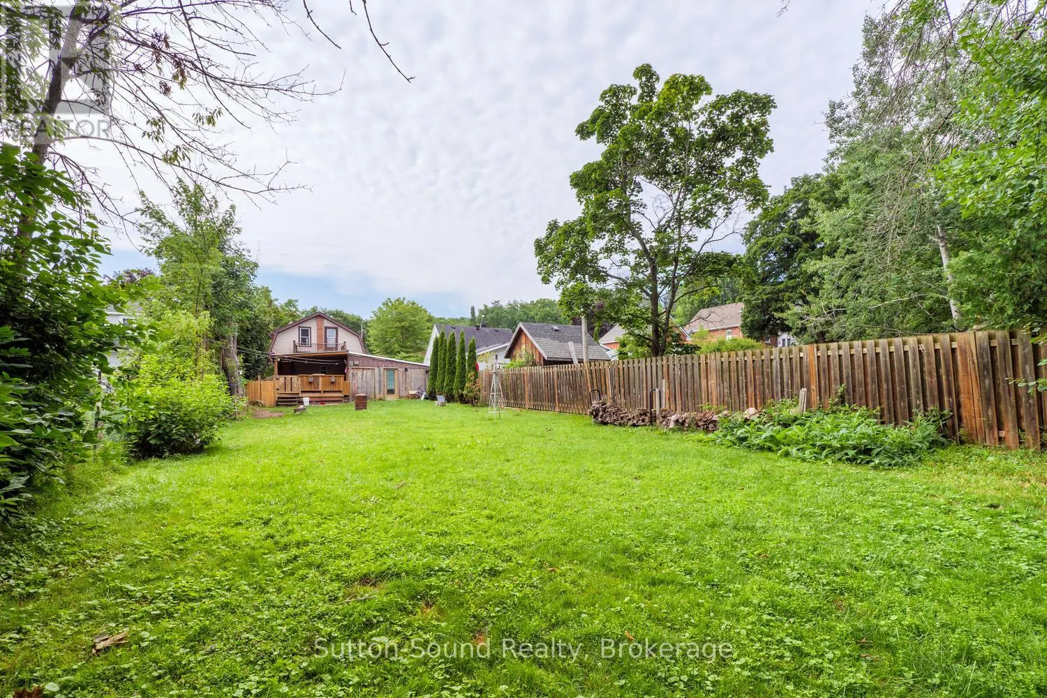 558 13TH A STREET W