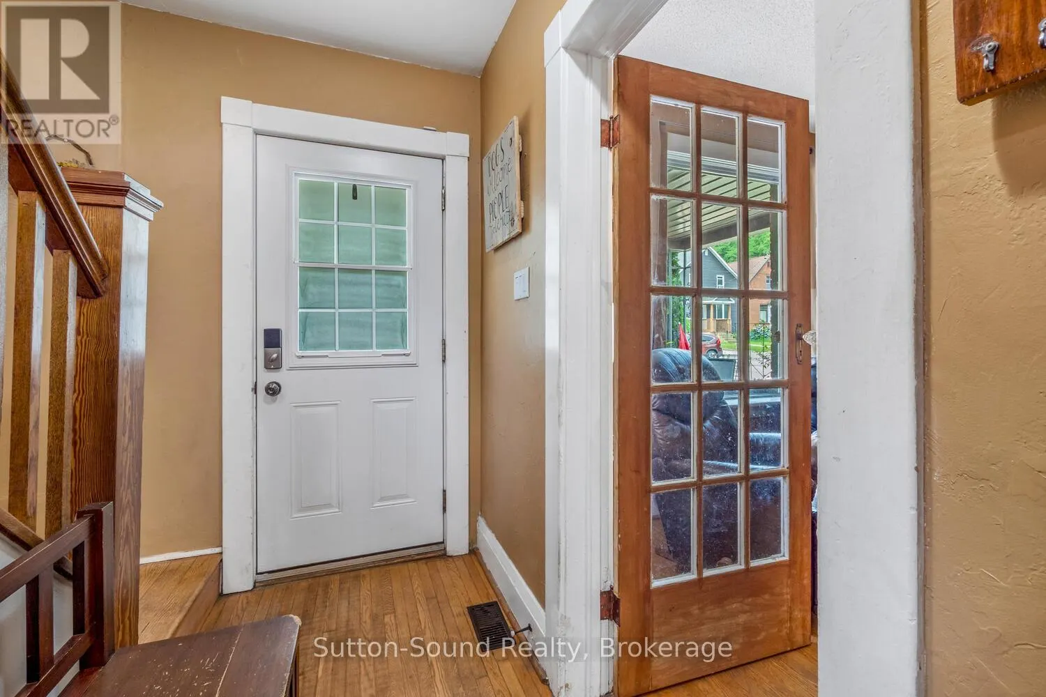 558 13TH A STREET W