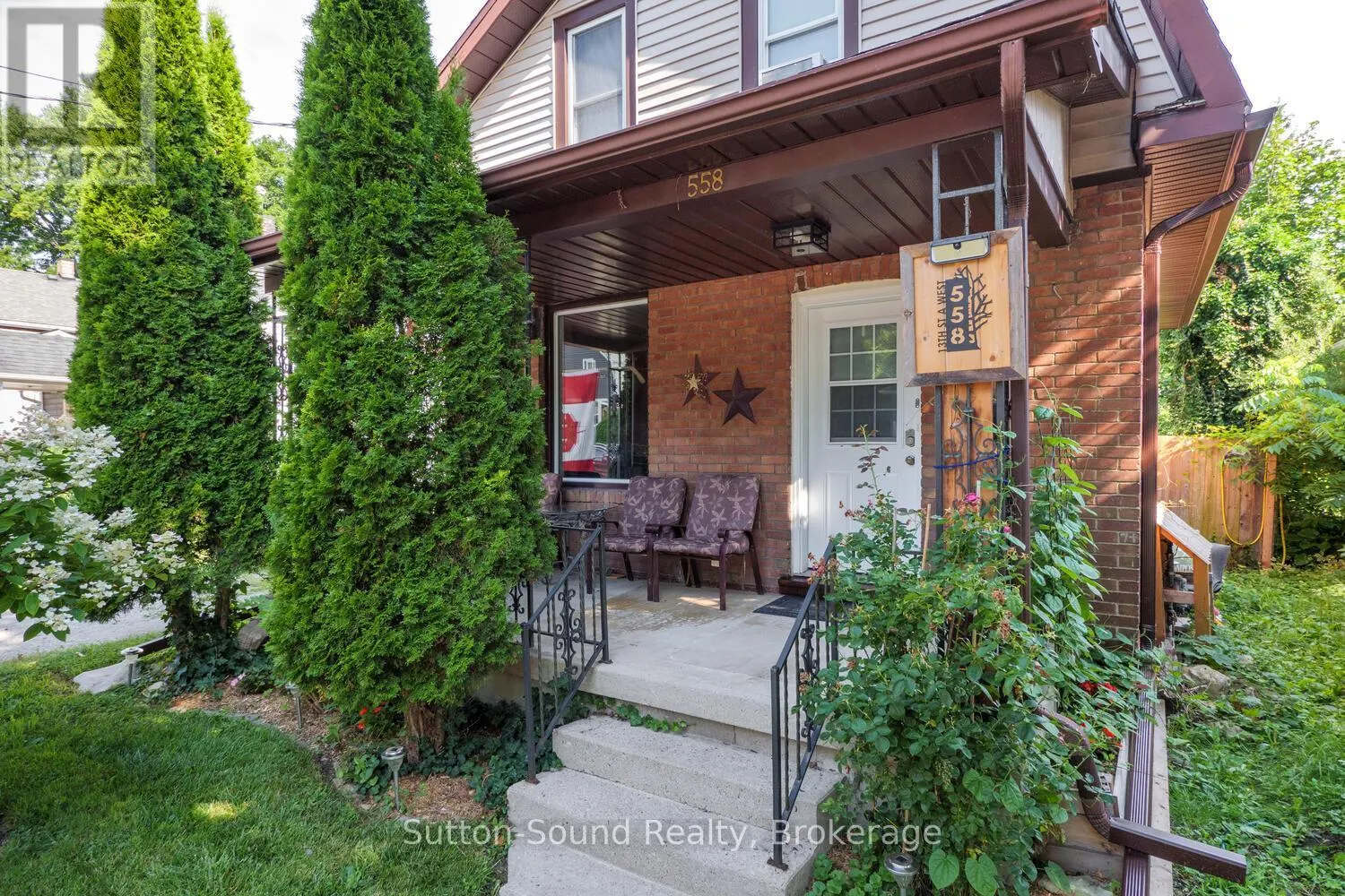 558 13TH A STREET W
