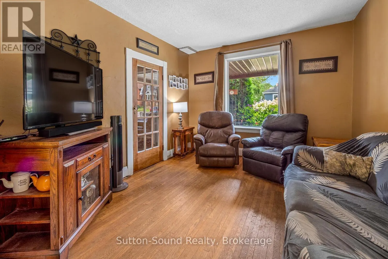 558 13TH A STREET W