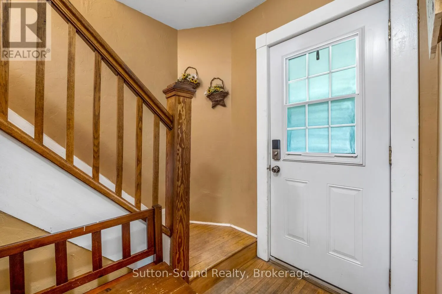 558 13TH A STREET W