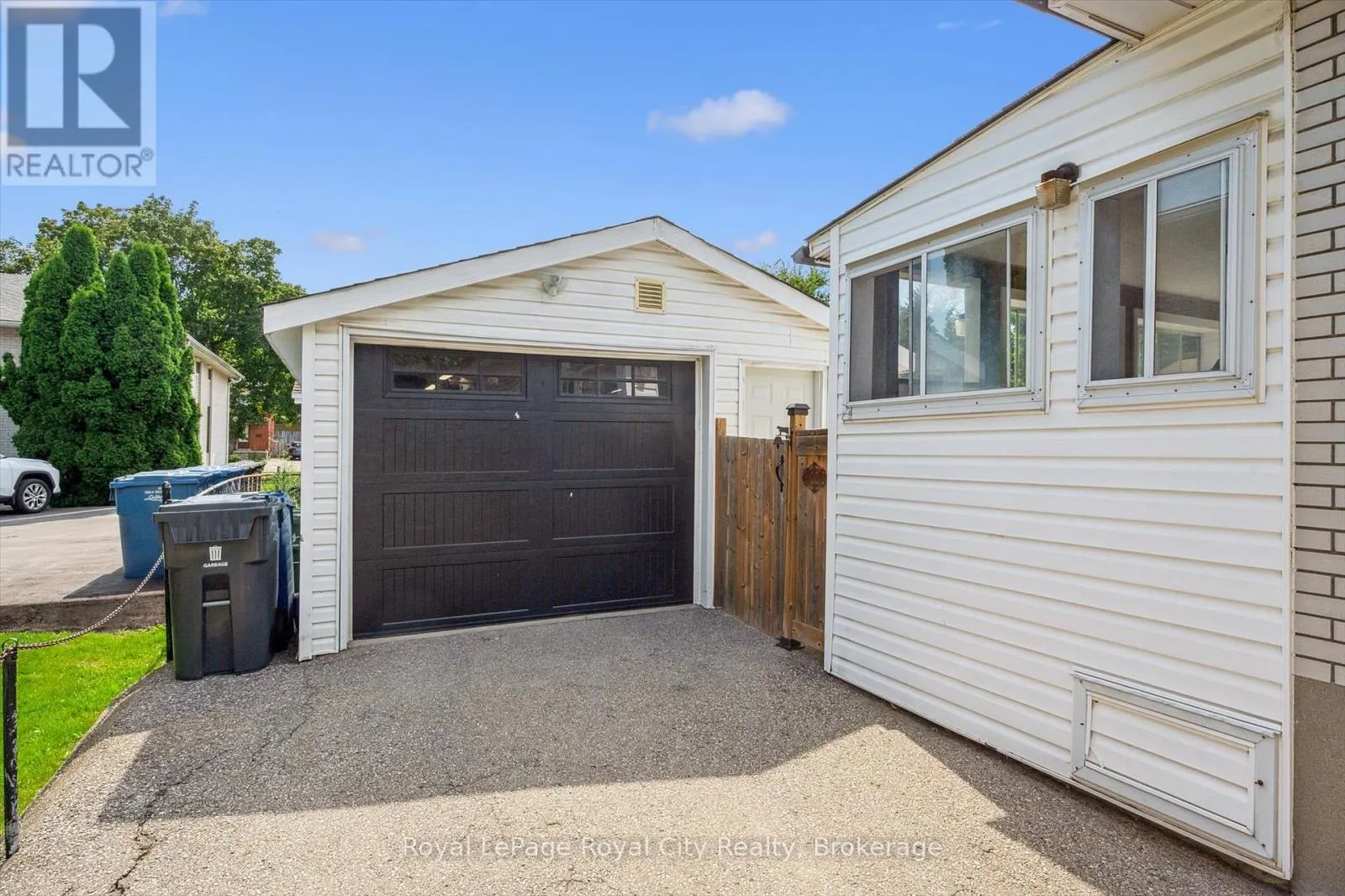 24 JULIA DRIVE