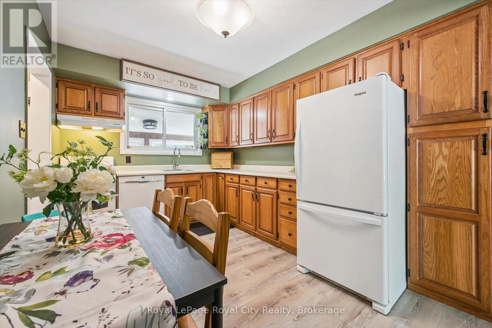 24 JULIA DRIVE