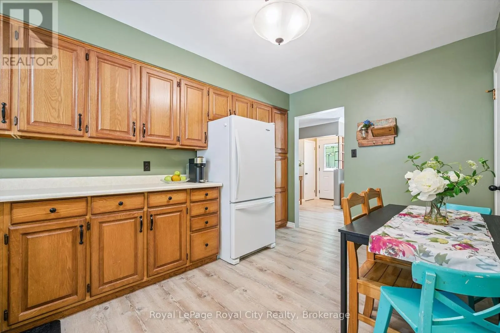 24 JULIA DRIVE