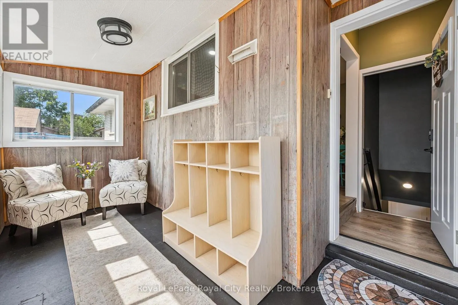 24 JULIA DRIVE