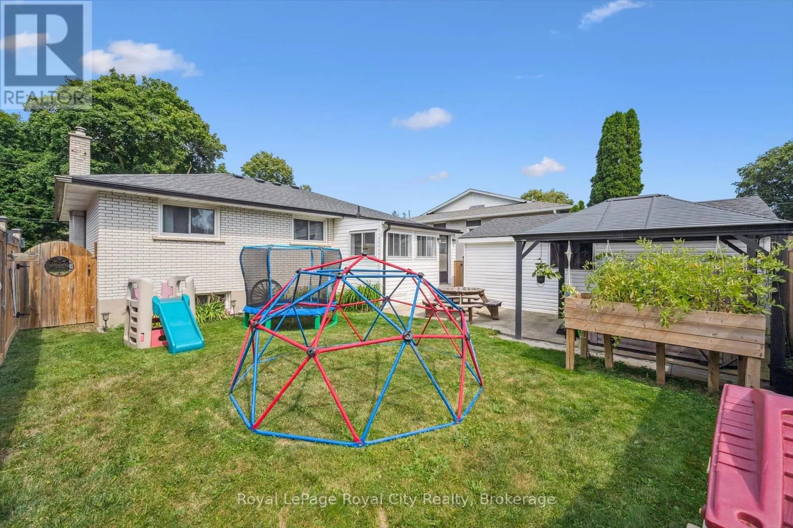 24 JULIA DRIVE