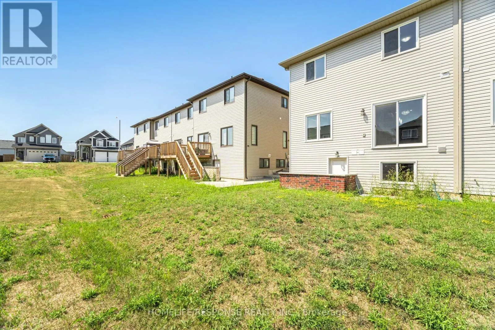 9 BOWMAN CRESCENT