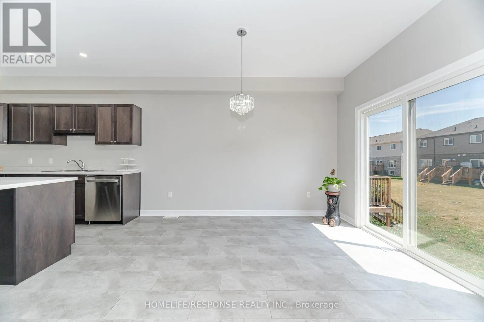 9 BOWMAN CRESCENT