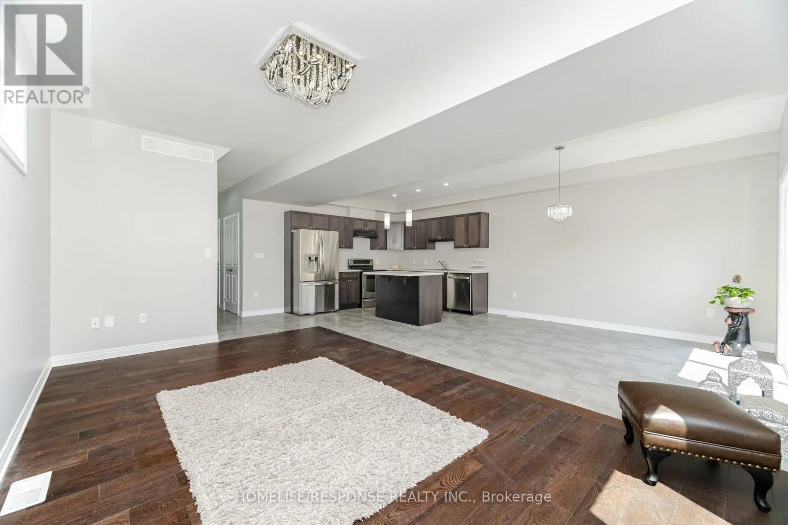 9 BOWMAN CRESCENT