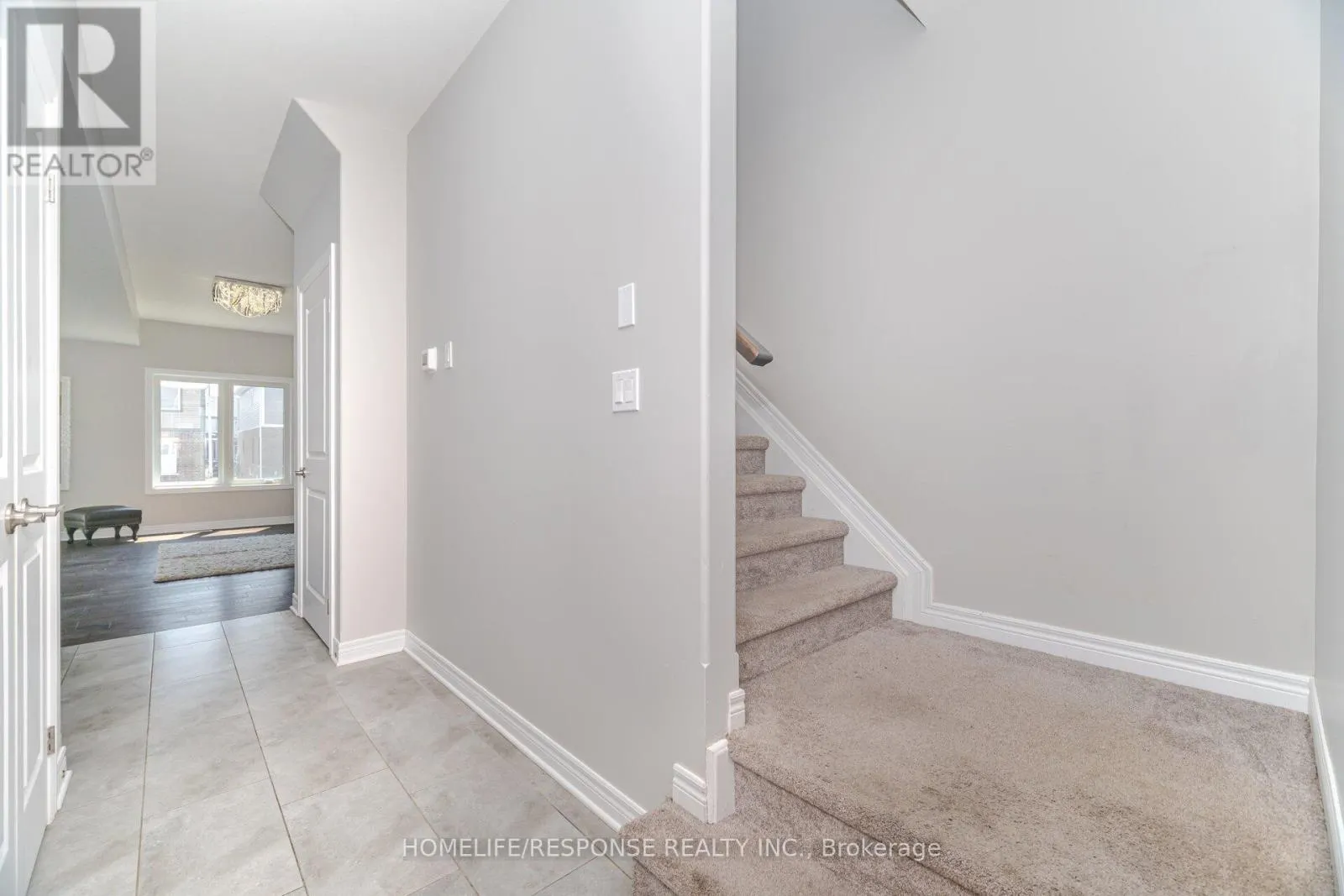 9 BOWMAN CRESCENT