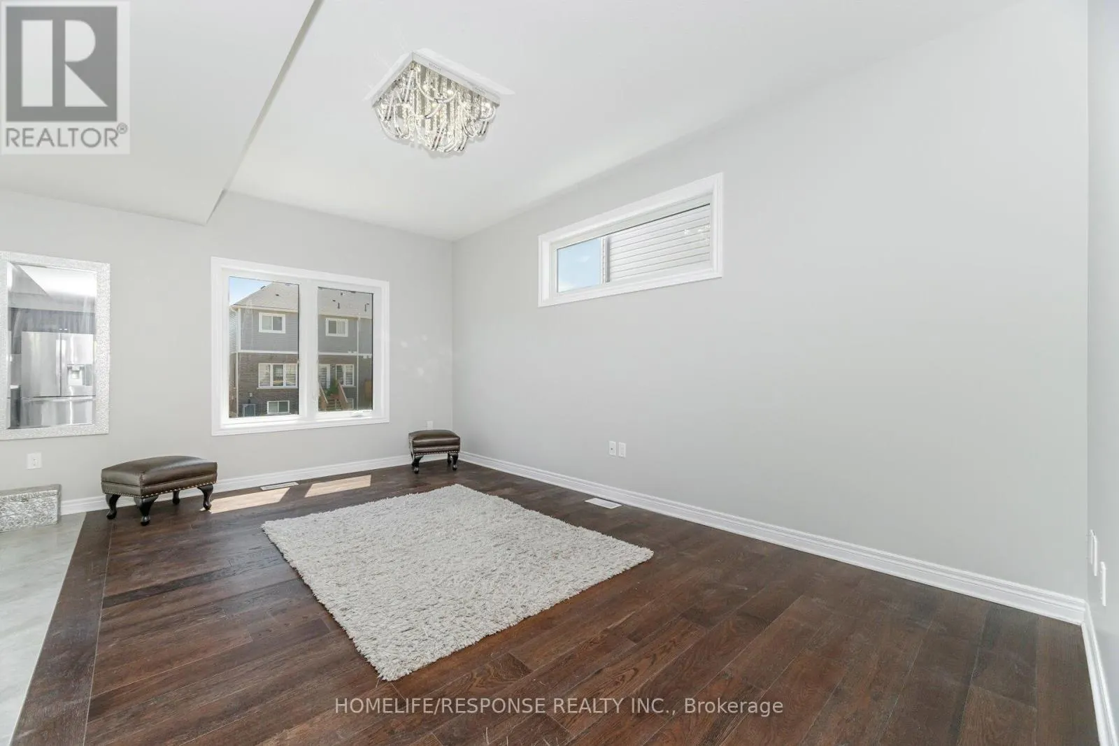 9 BOWMAN CRESCENT