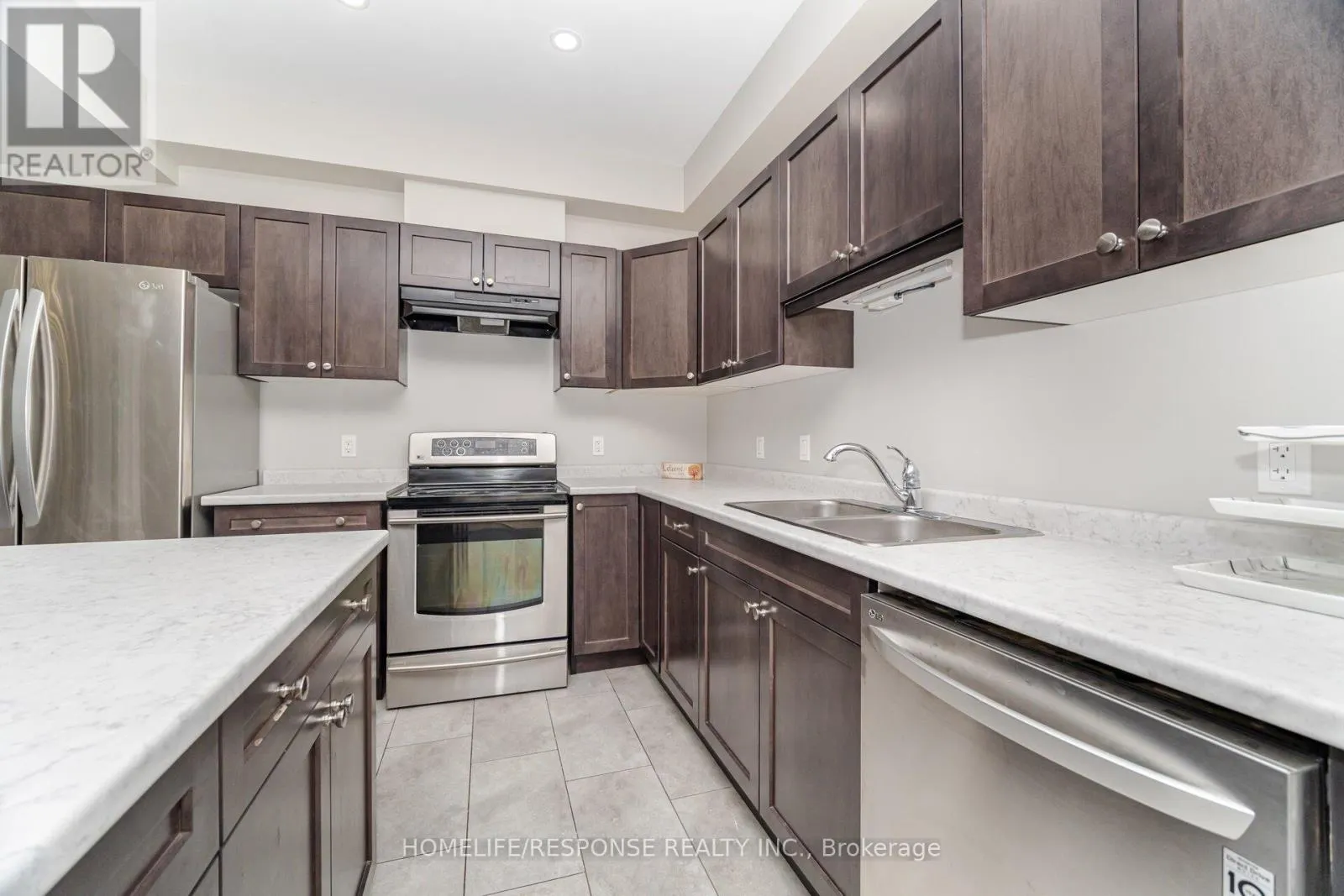 9 BOWMAN CRESCENT