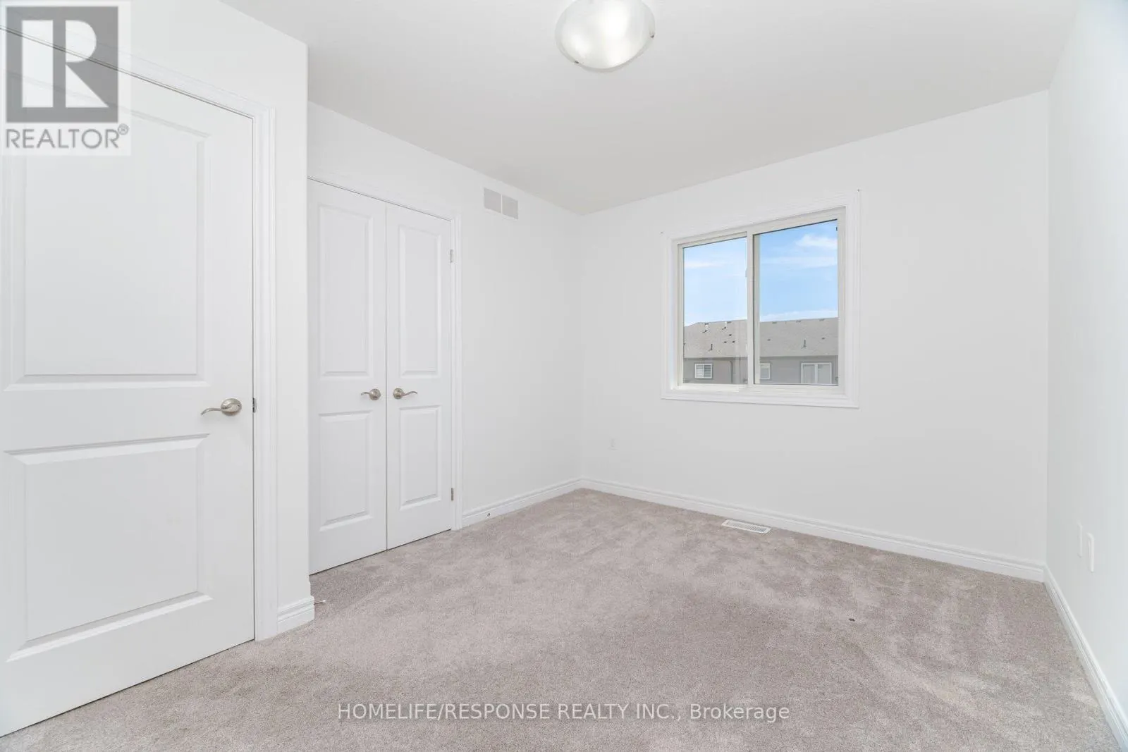 9 BOWMAN CRESCENT