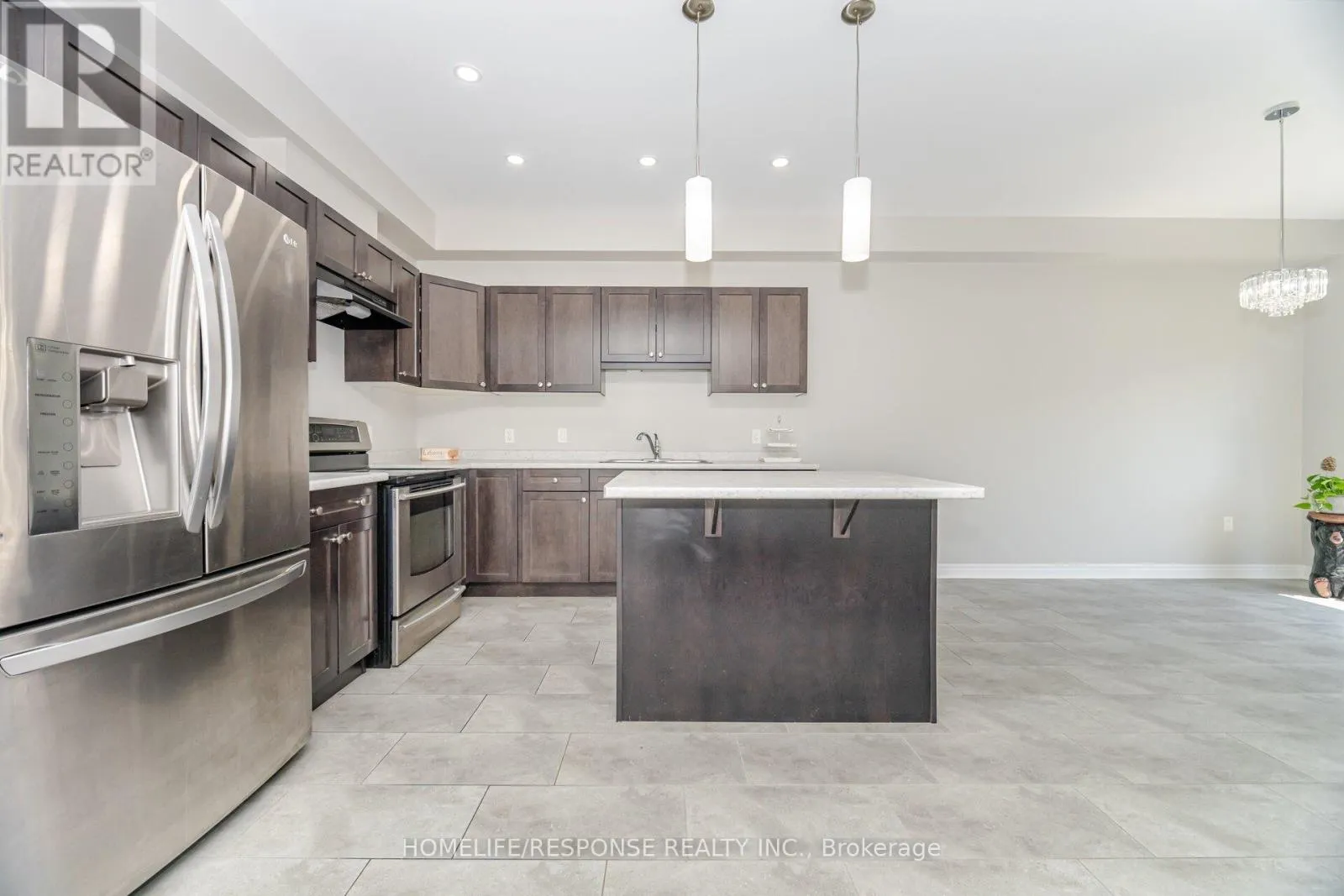 9 BOWMAN CRESCENT