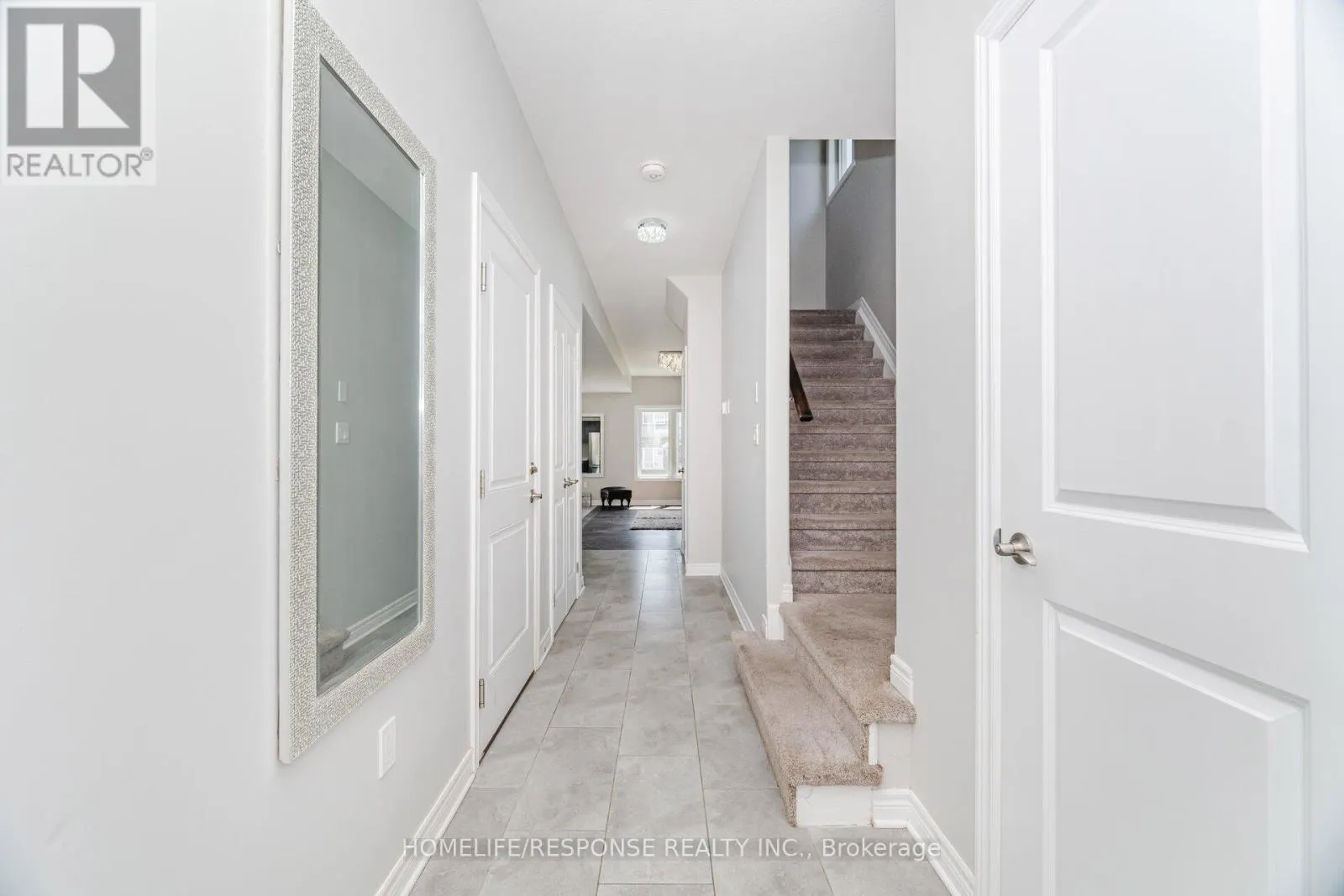9 BOWMAN CRESCENT