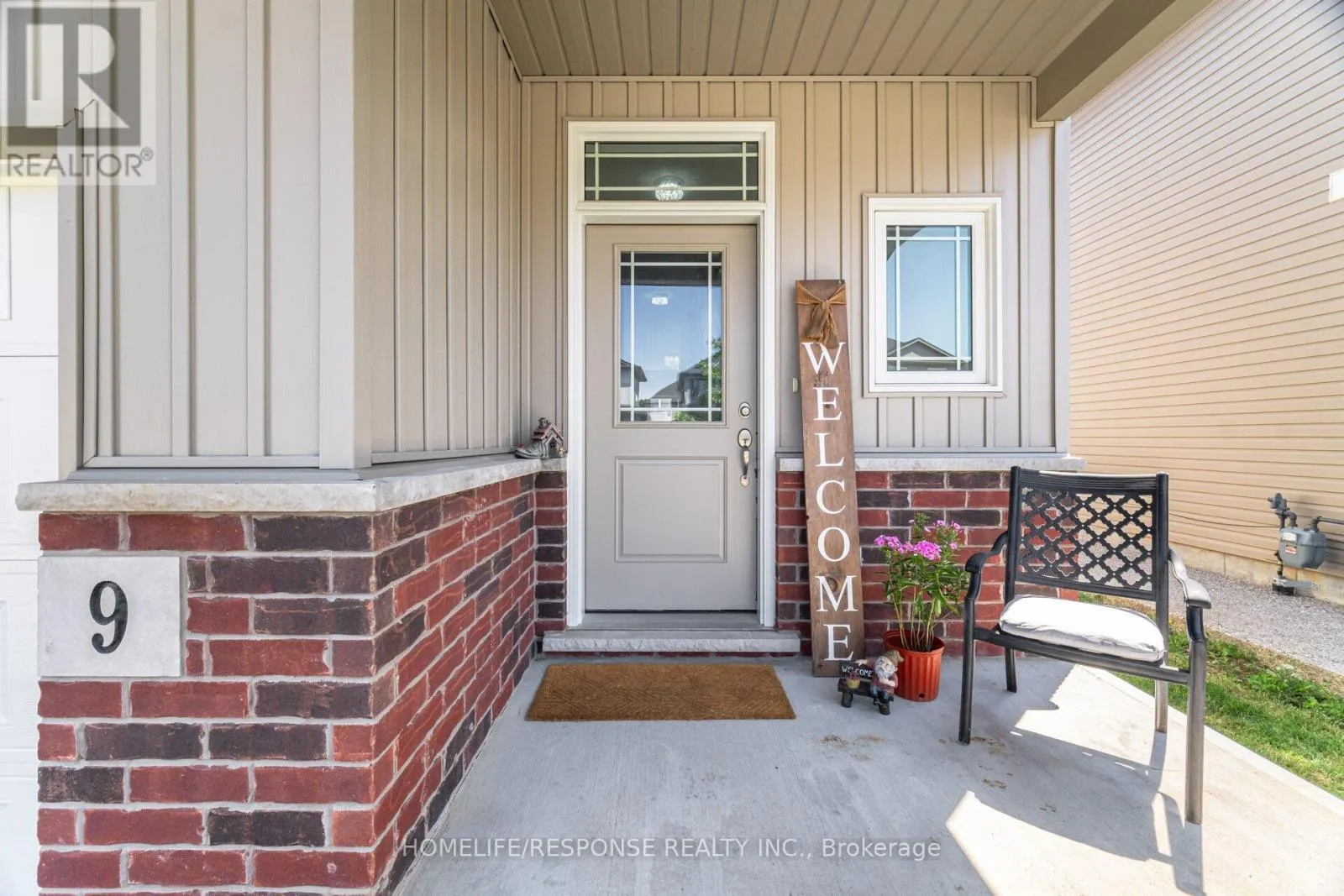 9 BOWMAN CRESCENT