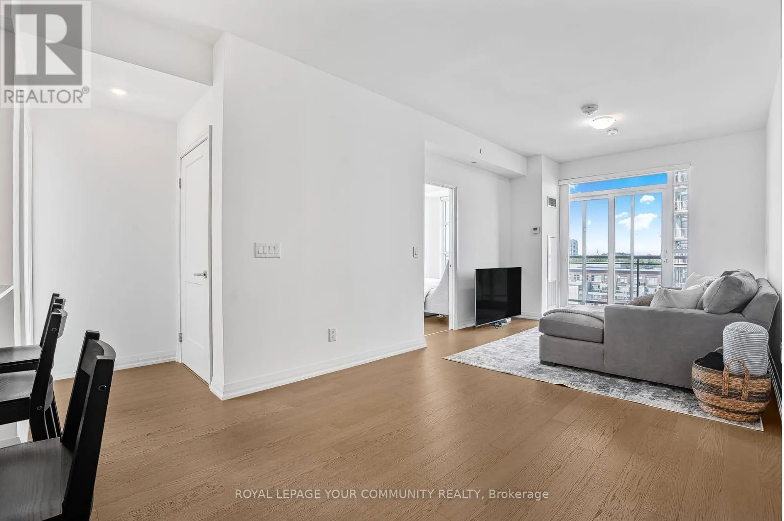802 - 155 CAROLINE STREET