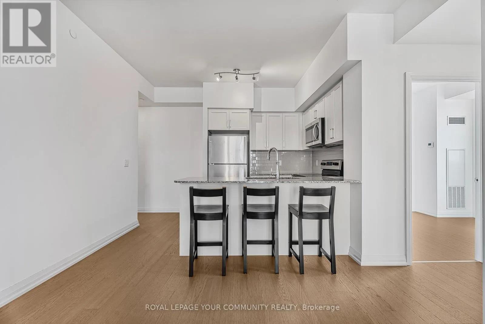 802 - 155 CAROLINE STREET