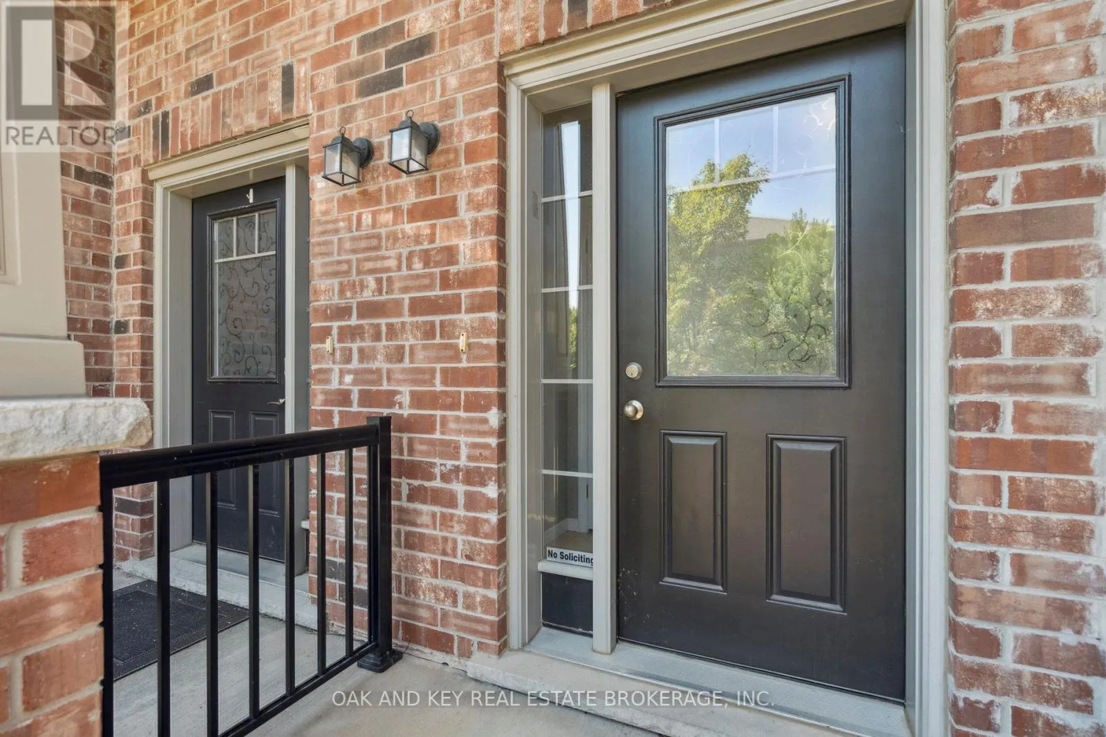 11 - 750 LAWRENCE STREET, #11