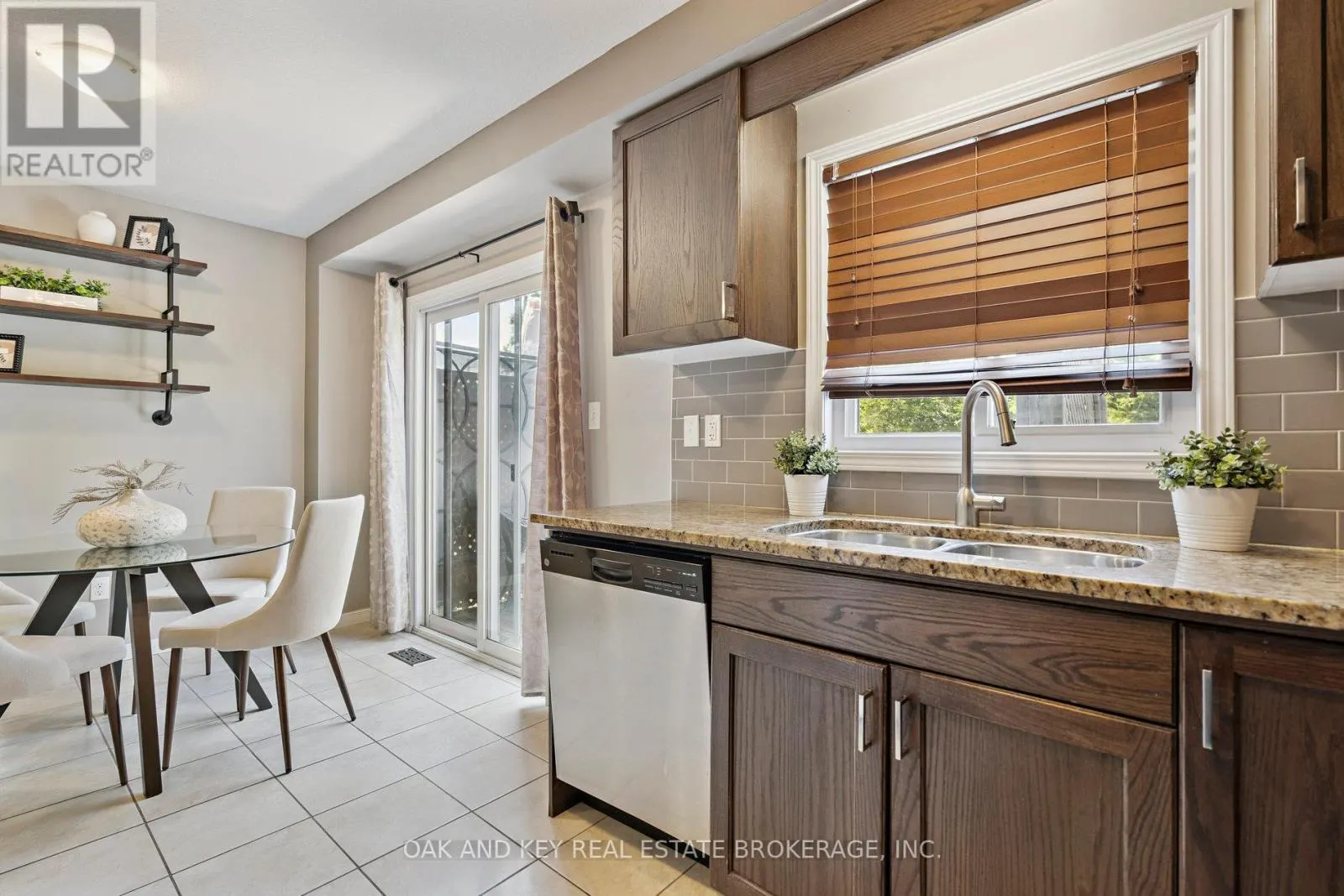 11 - 750 LAWRENCE STREET, #11