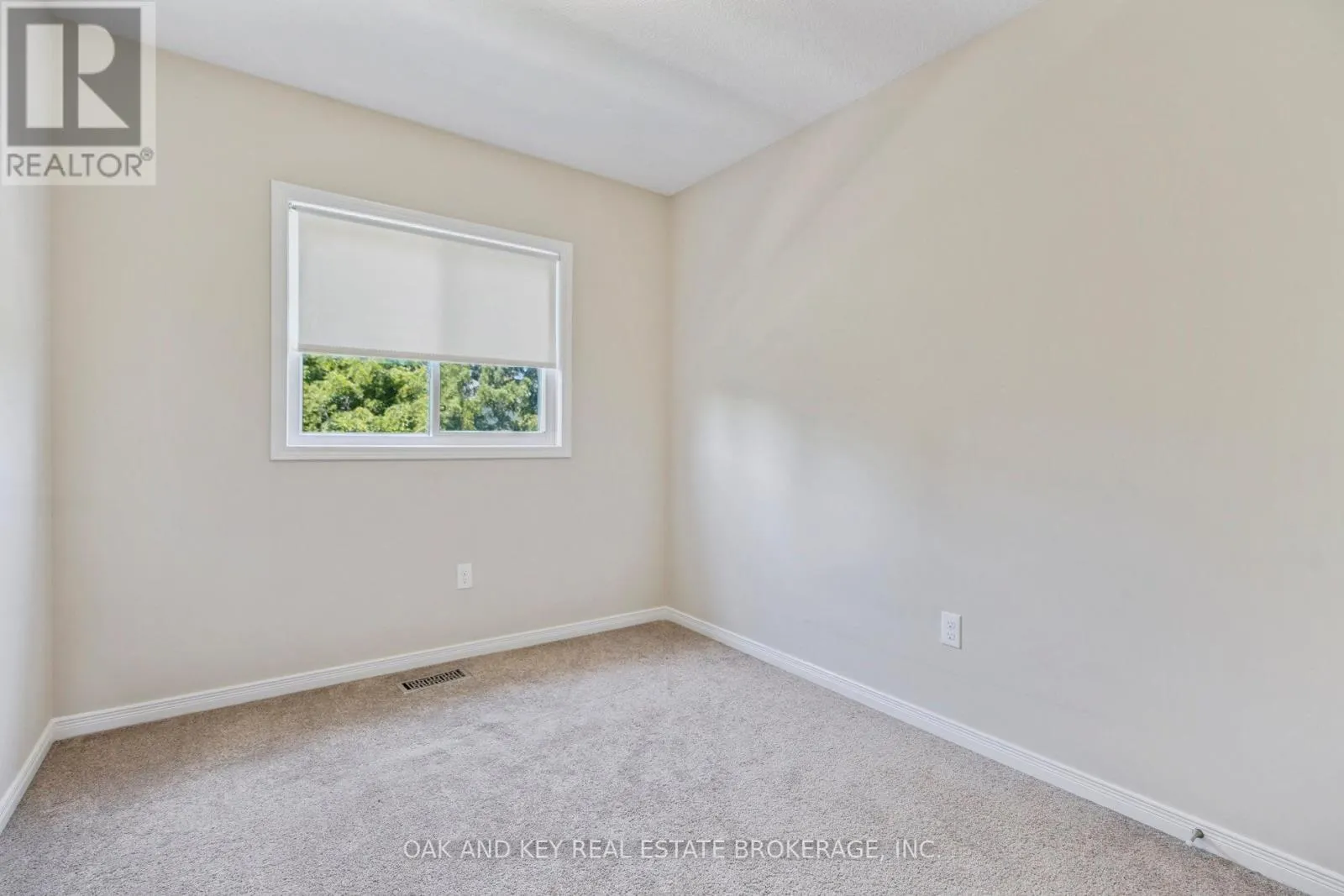 11 - 750 LAWRENCE STREET, #11