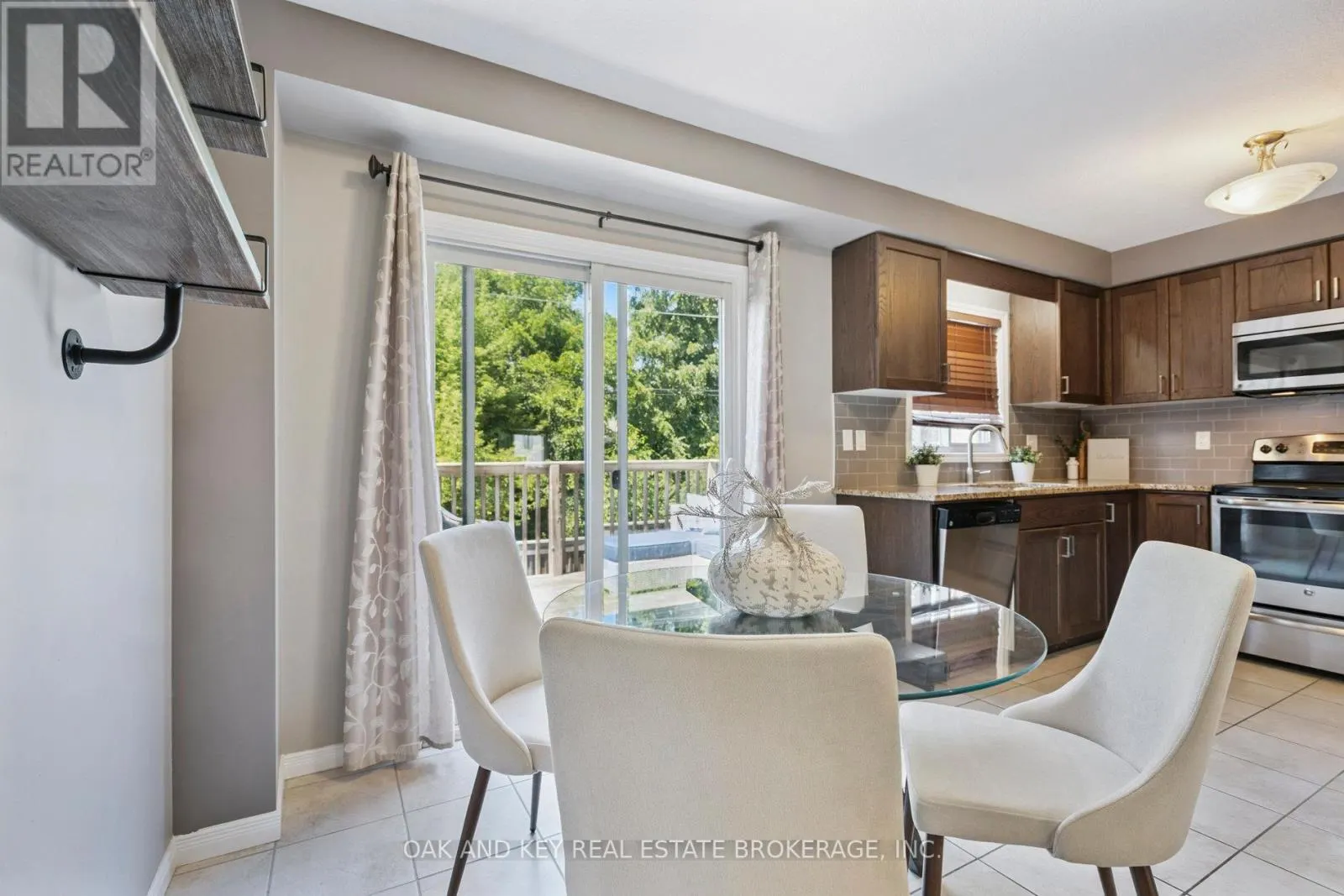 11 - 750 LAWRENCE STREET, #11