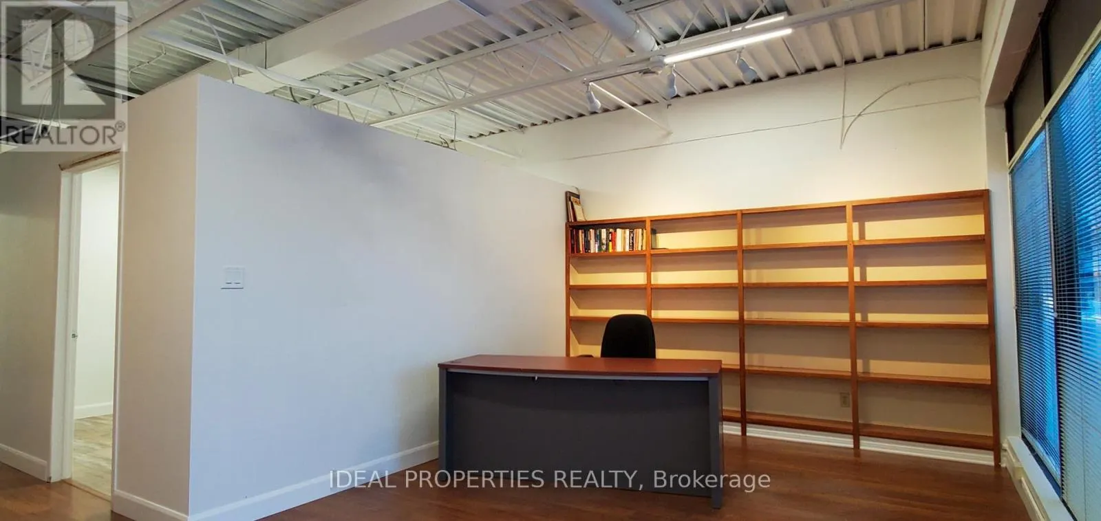 105 - 21 ANTARES DRIVE