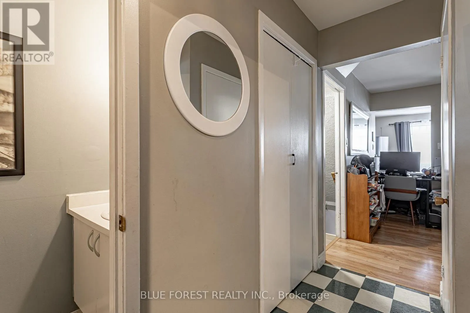 26 - 474 SOUTHDALE ROAD E, #26