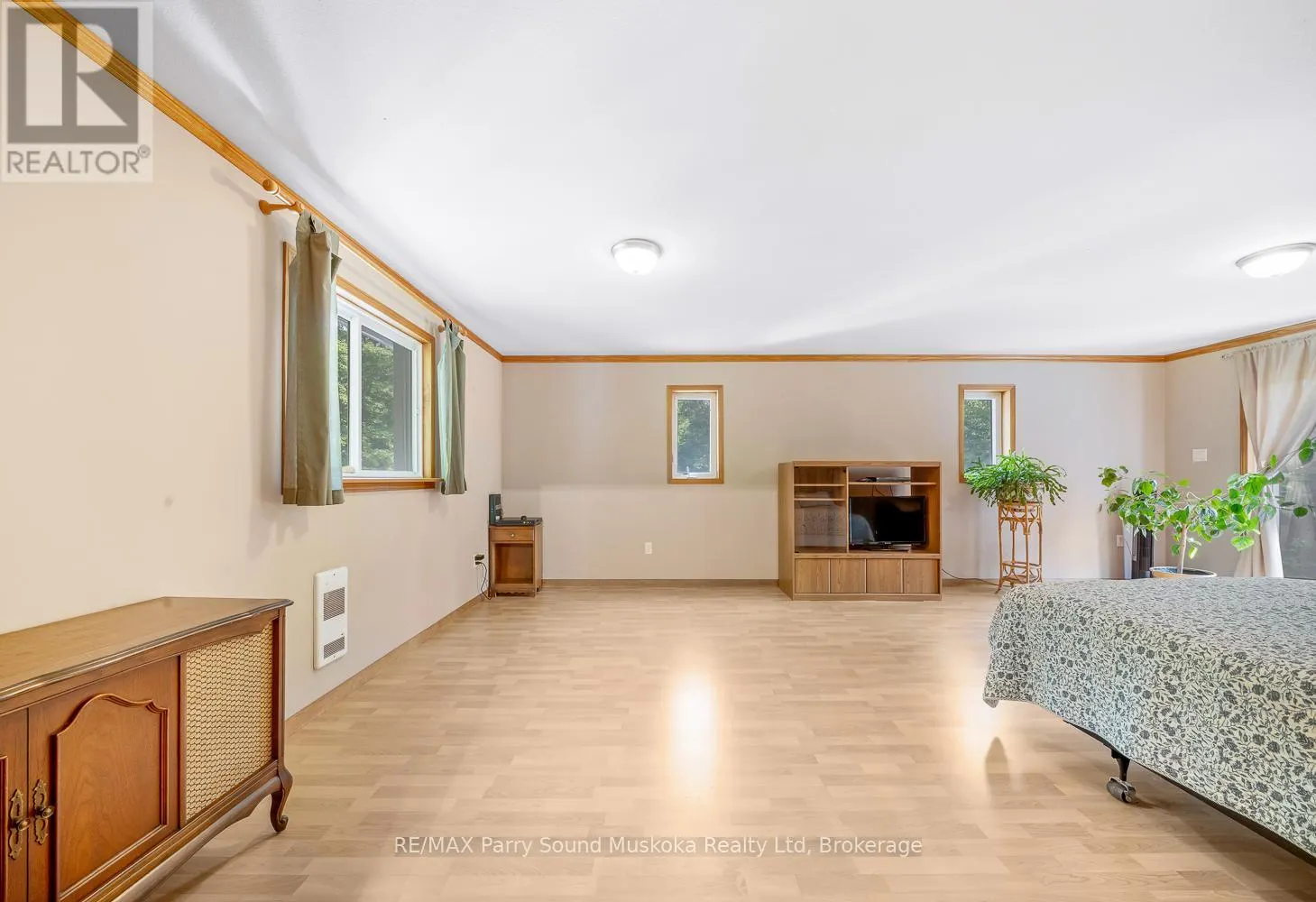 124 PINEWOOD ROAD