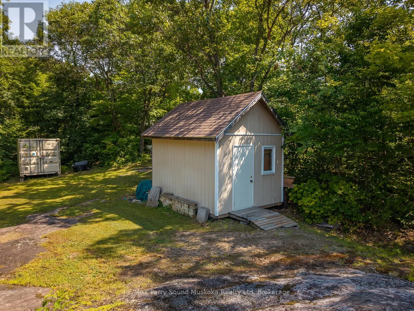 124 PINEWOOD ROAD